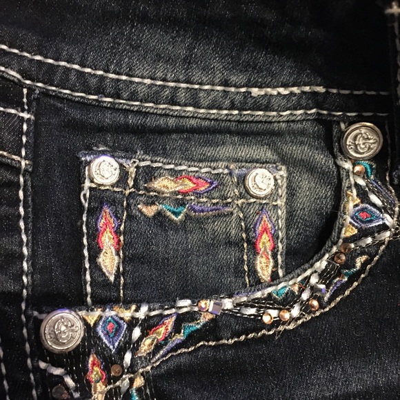 Grace in LA Capris - Picture 6 of 8